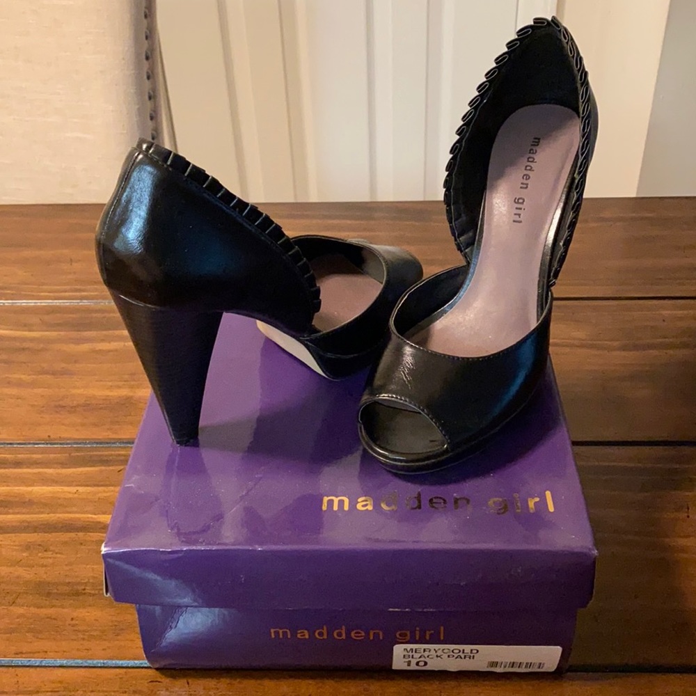 Madden Girl, platform heels, Merygold, Black Pari